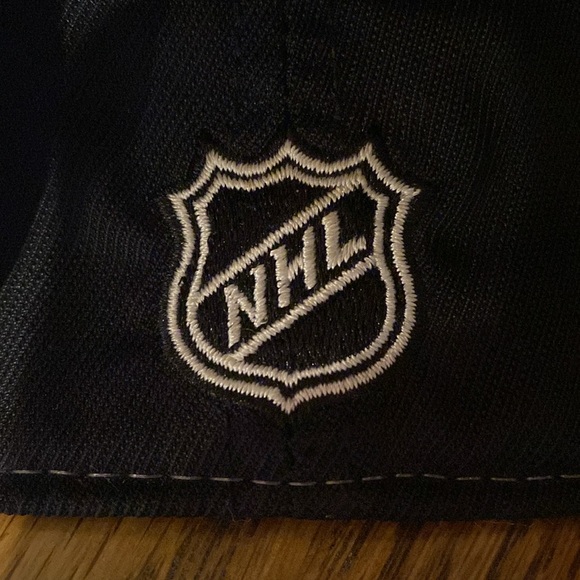 NHL Chicago Black Hawks One size fits all HAT - Picture 5 of 5